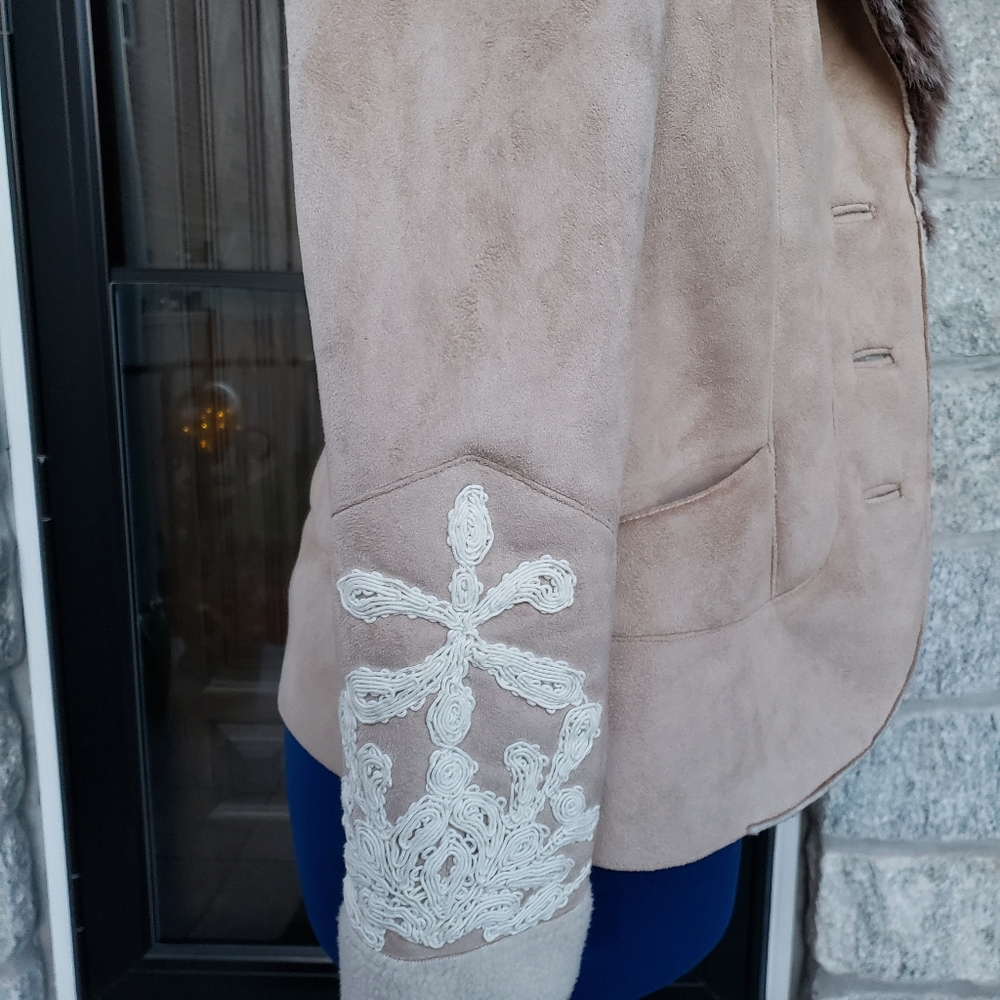 Faux suede and fur belted jacket - Picture 5 of 5